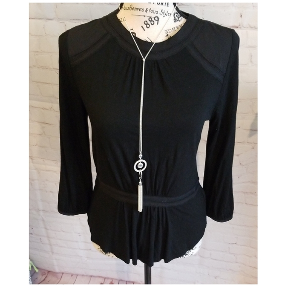 Banana Republic Tops - SUPER CUTE BANANA REPUBLIC XS BLACK TOP